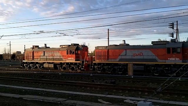 Тепловозы ТЭМ18В-024 и ТЭМ18В-035 смотреть онлайн