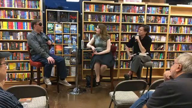 Laird Barron and Hilary Davidson in Conversation at The Poisoned Pen смотреть онлайн