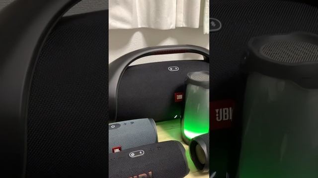 I turned on and off all the JBL speakers I have. смотреть онлайн