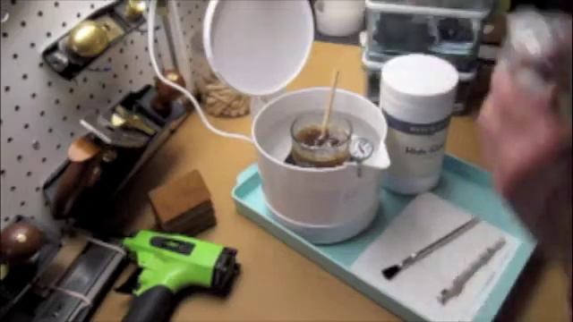 Hide Glue Repair смотреть онлайн