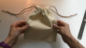Как сшить мешочек с затягивающимися кулисками. Чистая обработка без оверлока внутри