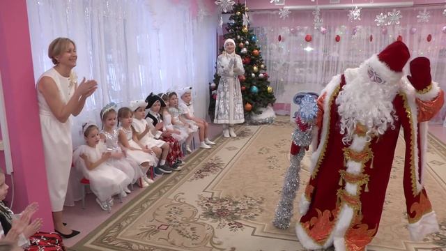 Новогодний праздник в детском саду ⋆꙳•❅*‧ ‧*❆ ₊⋆ смотреть онлайн
