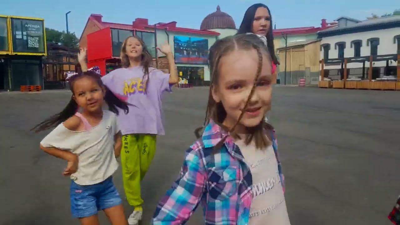 MILKY WAY-SHOW GIRLS смотреть онлайн
