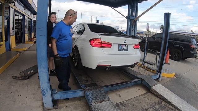 Muffler Delete with forged Carbon tips BMW 340I B58 Crazy Loud (Rev Battle at the end) смотреть онлайн