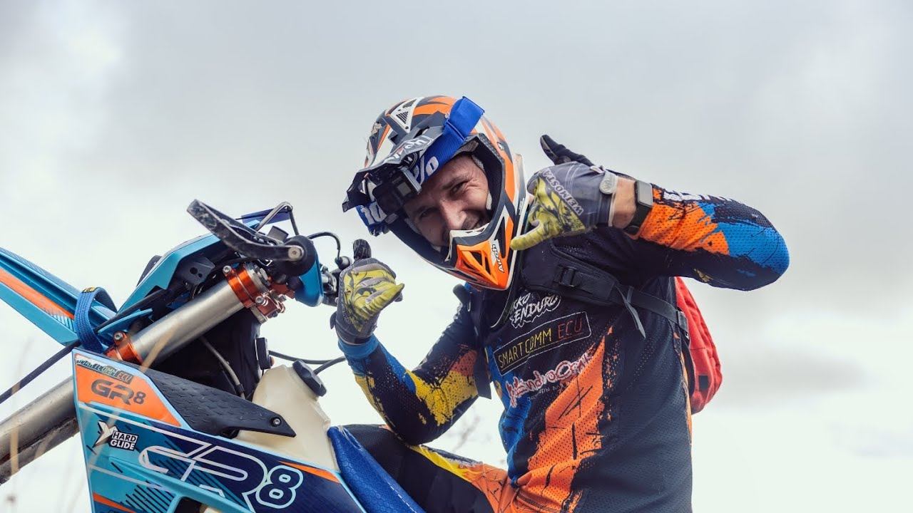 Сравнение мощности ktm 300exc 2022. GR8 300 2t. жопометром на песке смотреть онлайн