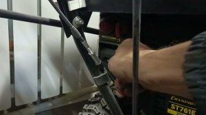 Первый запуск снегоуборщика  champion ST 761E после простоя летом