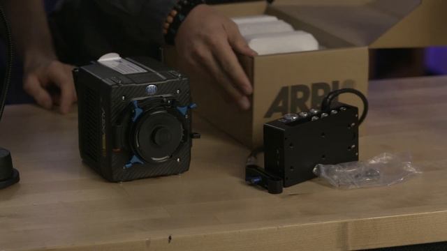 ARRI Alexa Mini LF Unboxing! - Ready to Shoot Package смотреть онлайн