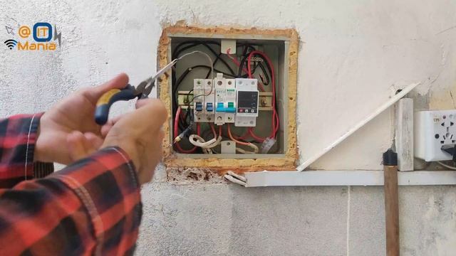 voltage protector Device installation ( Over voltage and under voltage protective device ) смотреть онлайн