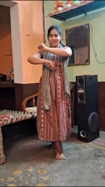Young Girl Amazing Dance At Home смотреть онлайн