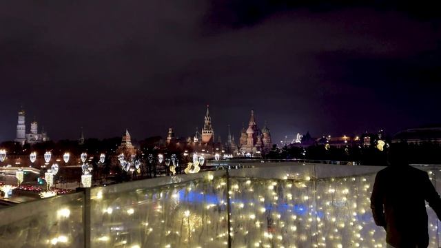 Прогулка по Новогоднему парку Зарядье в Москве Новогоднее украшение парка Зарядье смотреть онлайн