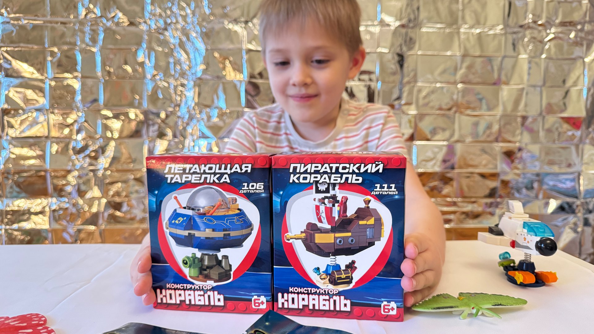 Саша САМОДЕЛКИН // СБОРКА // РАСПАКОВКА // Конструктор «Корабль» КРАСНОЕ БЕЛОе №11 смотреть онлайн