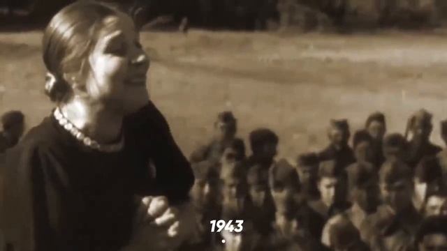 Краткая история. Праздник 23 февраля. смотреть онлайн