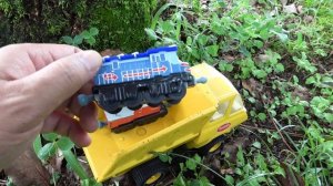 Найдем и положим машинки в больм кейсе Чаггингтоне!