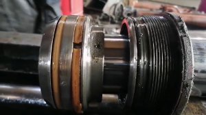 Ремонт гидроцилиндра подъёма стрелы КМУ Tadano (Тадано)."Ковши74"