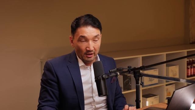 Желчный Подкаст: ФОРМУЛА УСПЕХА с Рахимом Ошакбаевым смотреть онлайн