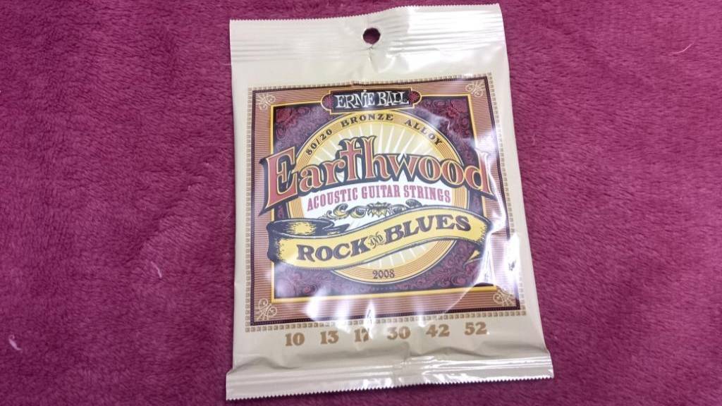 Струны Ernie Ball 80 20 bronze alloy Earthwood acoustic guitar strings Rock and Blues 2008 (10-52) Y смотреть онлайн