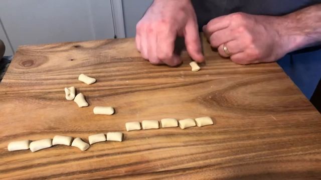 Handmade Pasta: Cavatelli fatto a mano смотреть онлайн