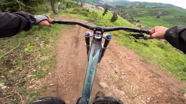 Мой dh спуск по трассе Gorilla chimba park смотреть онлайн