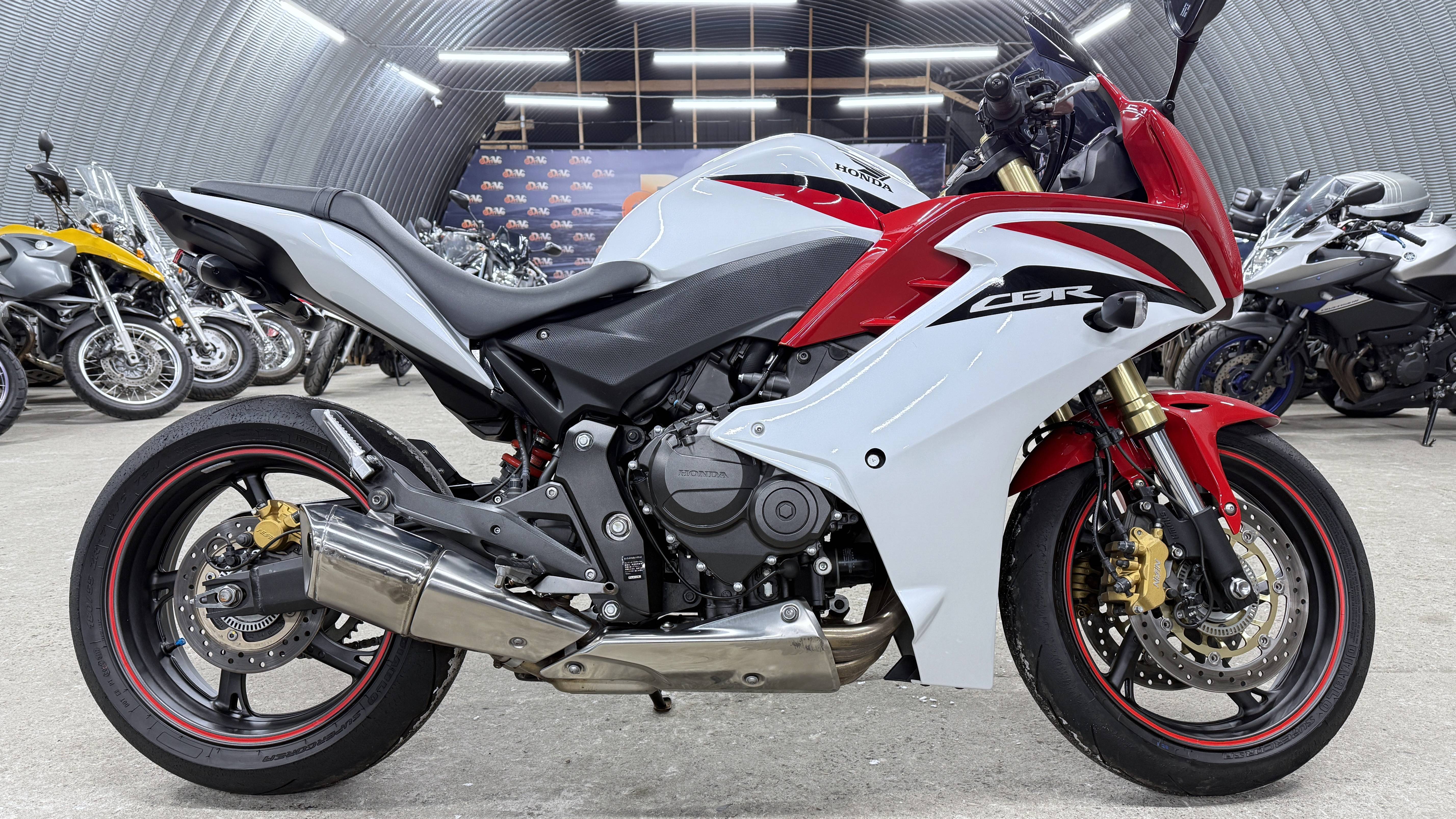 Обзор Honda CBR 600 F |В НАЛИЧИИ| смотреть онлайн