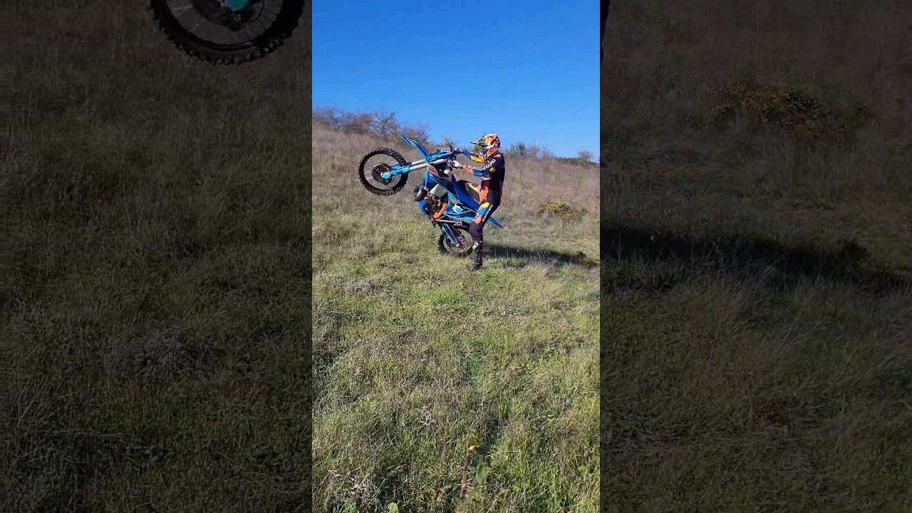 reverse gear on a hard enduro bike.Задний ход на эндуро мотоцикле со Smartcomm ecu#enduro #reverse смотреть онлайн