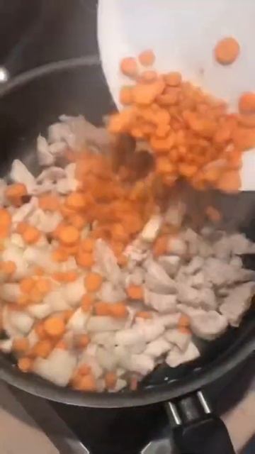 Соте из индейки и кабачков смотреть онлайн