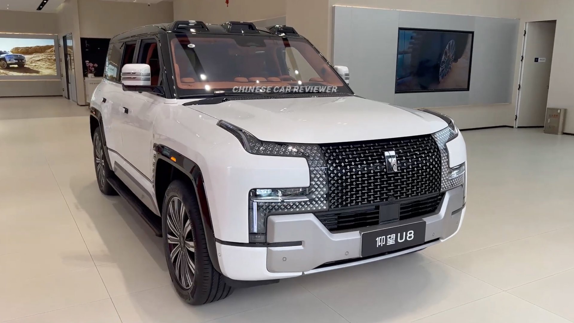 BYD YangWang U8 PHEV 2025 года Обзор интерьера и экстерьера