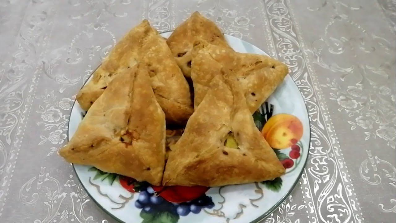 Треугольники с картофелем и мясом в слоёном тесте. Эчпочмак в духовке смотреть онлайн