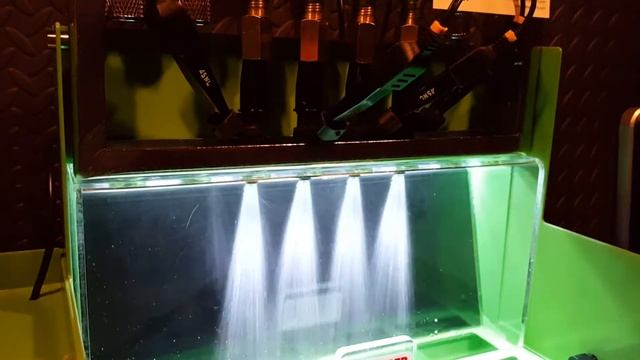 2200cc Injectors spray pattern test at Toronto Injectors смотреть онлайн