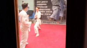 Спорт- это круто! Тренируюсь в поте лица.