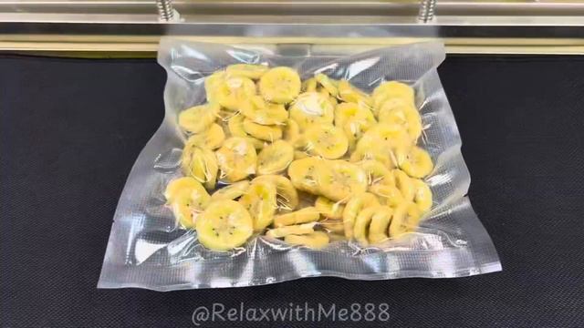 Sealing Crunchy & Soft Things by Vacuum Machine! EXPERIMENT VACUUM SEALER vs CANDY vs ORANGE vs CAK смотреть онлайн