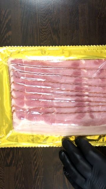 Сосиски с беконом и с сыром в соусе 