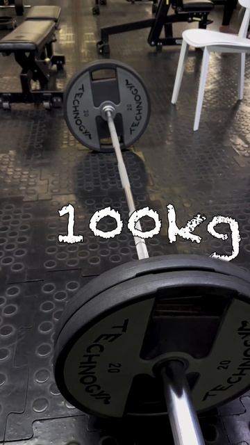 Испытания стульев с тренером Grand Fitness смотреть онлайн