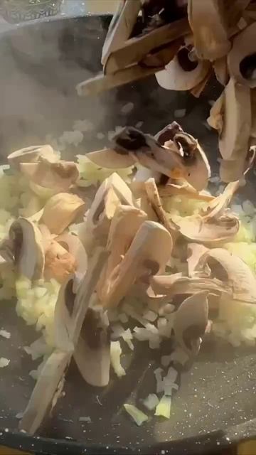 Курица с шампиньонами 🍗