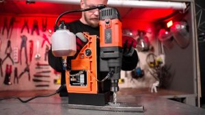 Магнитный сверлильный станок AktiTool диаметр сверления 12-50 мм, 1700 Вт AT-42EK