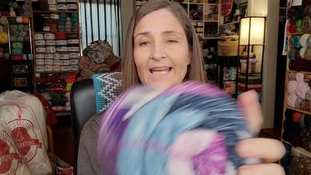 YARN HAUL | Huge Yarn Unbagging from Mama Kitty! смотреть онлайн
