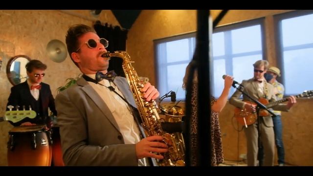 Tiesto - The Business (About a Beach cover) смотреть онлайн