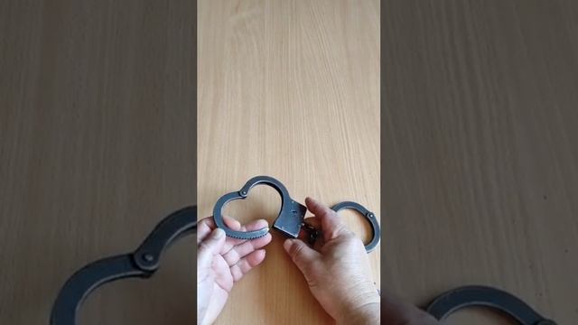 как снять наручники без ключа смотреть онлайн