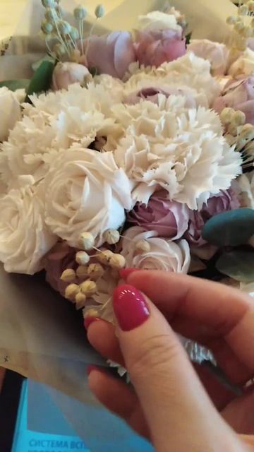 Цветы💐 всегда поднимают настроение, особенно зимой😁☝️ смотреть онлайн