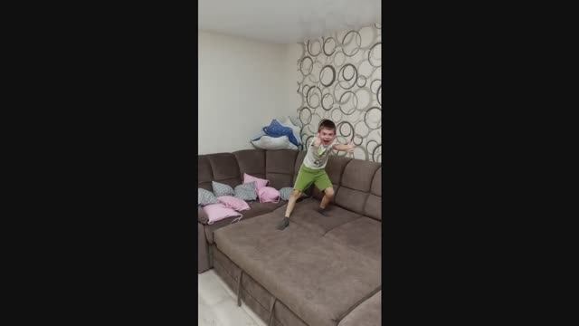 Bottle Flip и трюки