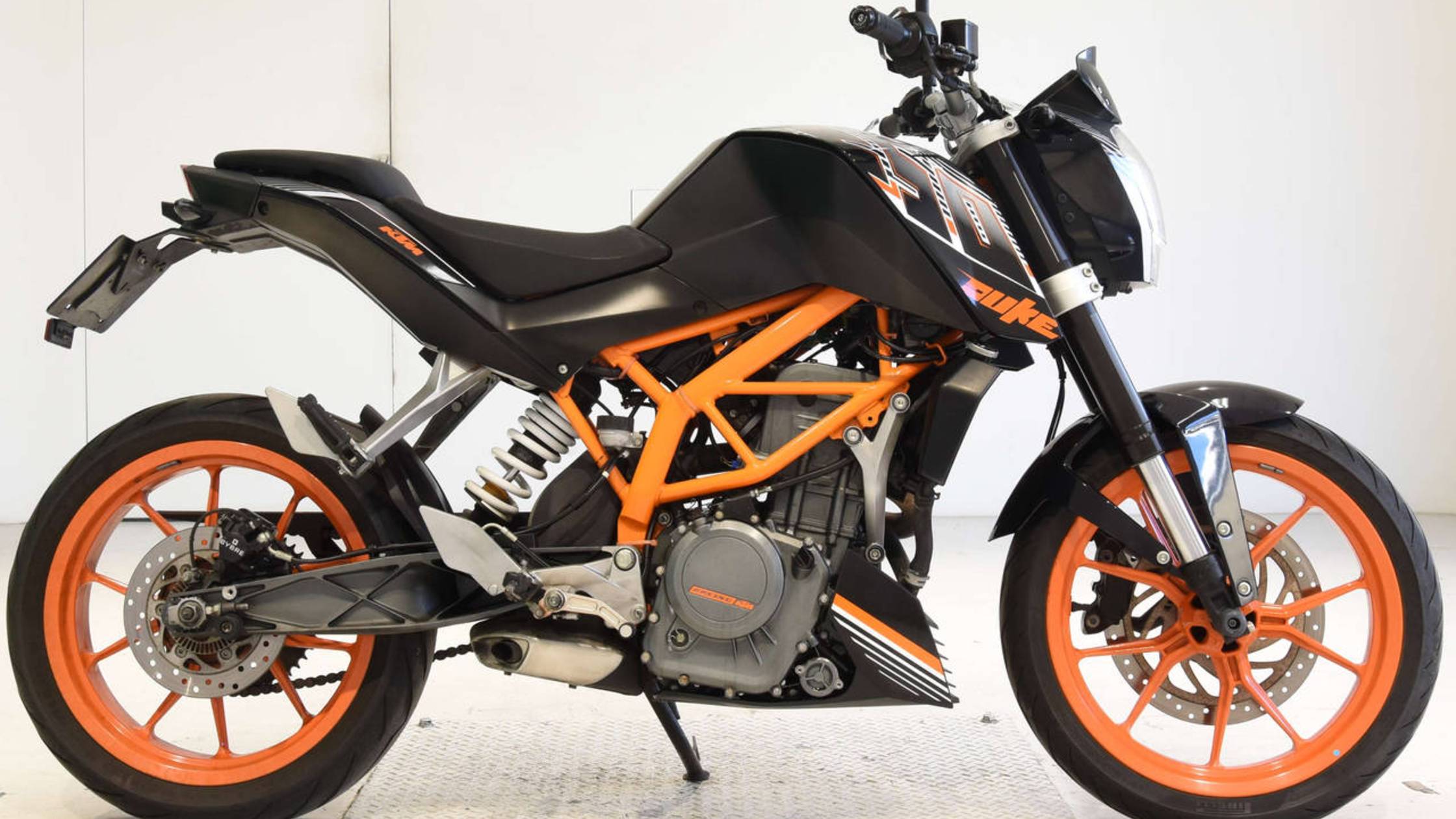0450 - KTM 250 DUKE - VBKJGE400FC166354 смотреть онлайн