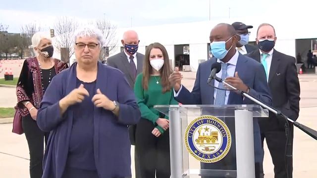 Mayor Turner shares details on Houston's first drive-thru COVID vaccination site смотреть онлайн