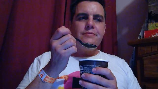 My Life on the G List: Stranger Things Ice Cream Praline Portal смотреть онлайн