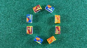 Жевательная Резинка Love is.  РАСПАКОВКА Жвачек ЛАВ ИС