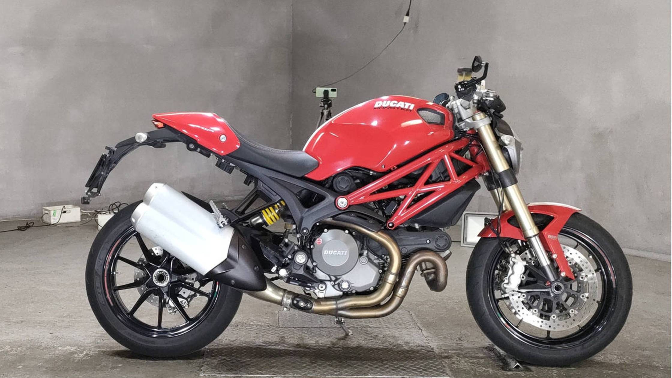 8255 - Ducati MONSTAR 1100EVO - ZDMM511JACB057591 смотреть онлайн