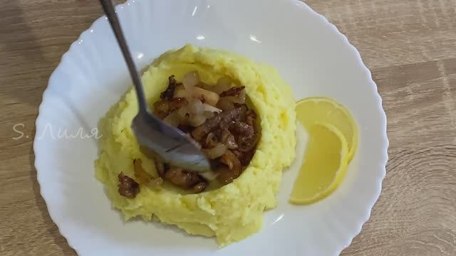 Коктейль из морепродуктов маринованный в соевом соусе. Идеально для любого гарнира. смотреть онлайн