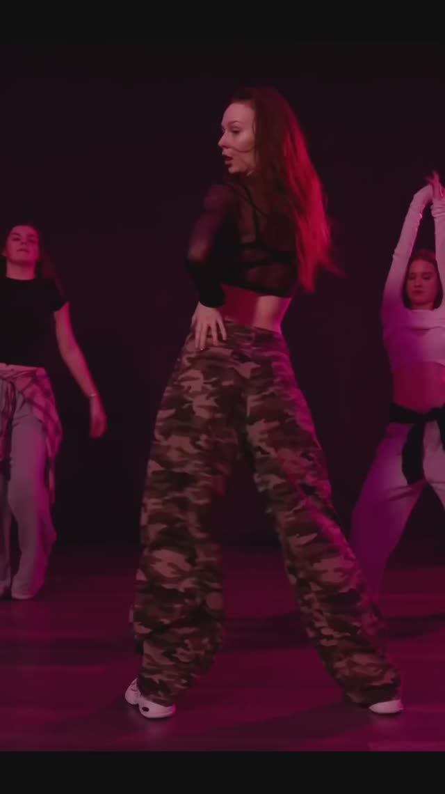 Арина Васильева, мастер-класс по Джаз-фанку. Школа танцев Dance Life в Курске смотреть онлайн