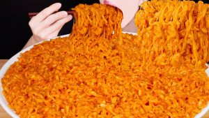 ASMR CHEESY CARBO FIRE NOODLES SPICY RAMEN RECIPE COOKING MUKBANG 치즈 까르보불닭볶음면 먹방 EATING SOUNDS