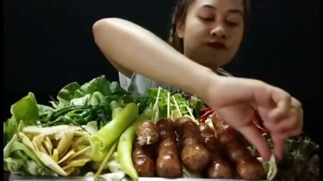 Mukbang Eating Crunchy Sausages+Raw Veggies||No talking*Love Vegetables Eat food Online смотреть онлайн