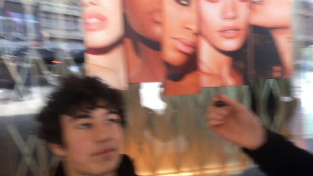 SHEMALE GETS IT ON HER FACE #hema #ysl #yeah смотреть онлайн