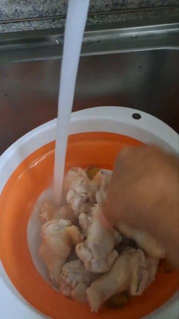 Куриные крылья в соевом соусе#SHORTS# смотреть онлайн